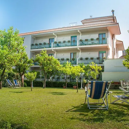 Eliseo Park's Sant'Agnello