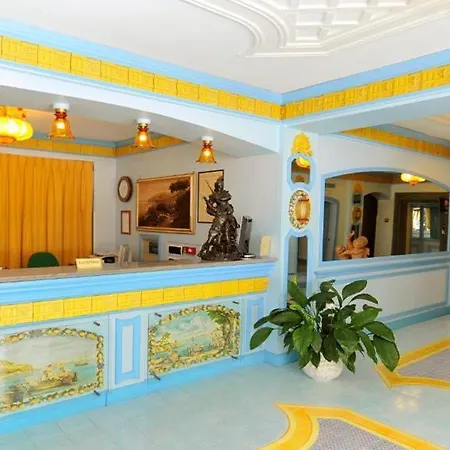 Eliseo Park's 4*
