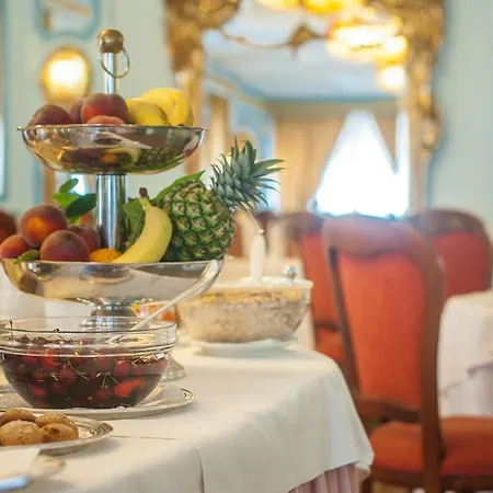 Eliseo Park's Hotel