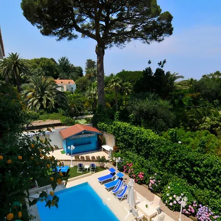 Eliseo Park's Hotel 4*