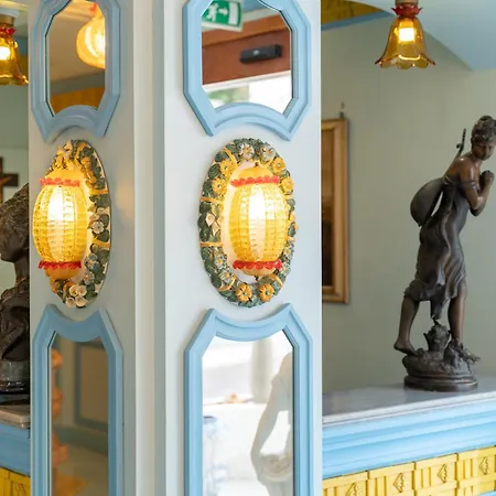 Eliseo Park's Hotell 4*