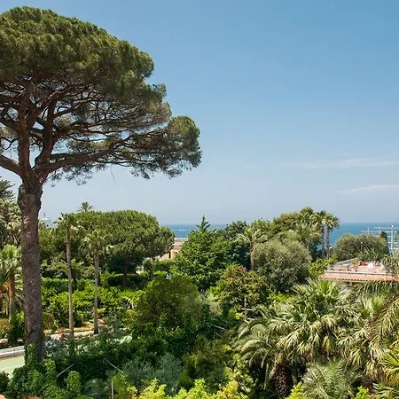 Eliseo Park's Ξενοδοχείο 4*